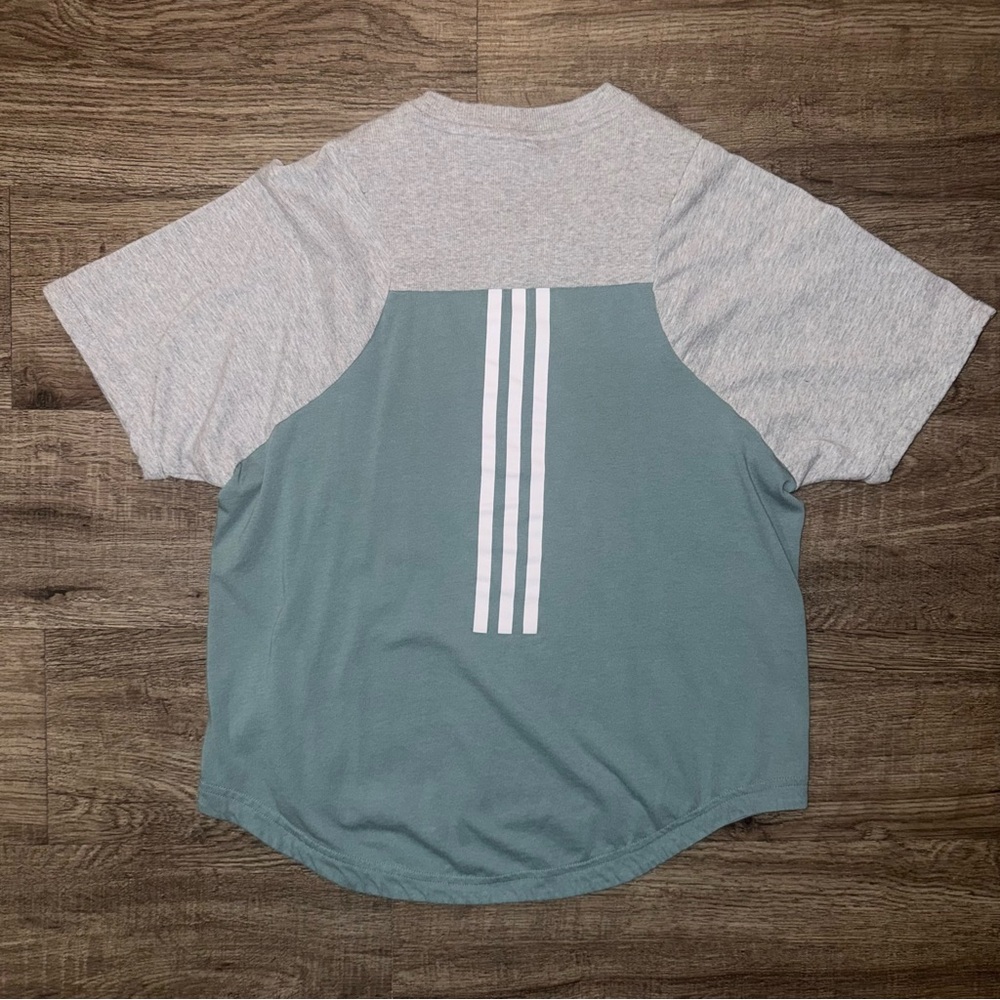 Adidas Heather Gray and Teal Workout Set - Picture 3 of 6